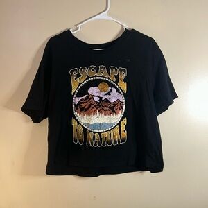 women’s crop top t shirt - large - “Escape to Nature”